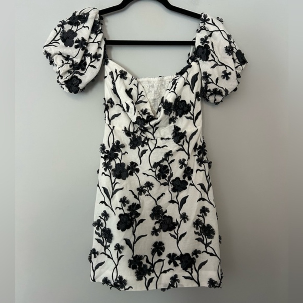 Anthropologie Sabrina Black & White Puff-Sleeve Applique Mini Dress - Picture 3 of 11